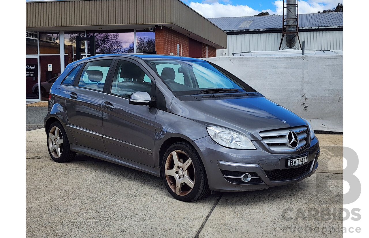 07/2011 Mercedes-Benz B200 245 MY11 5d Hatchback Grey 2.0L