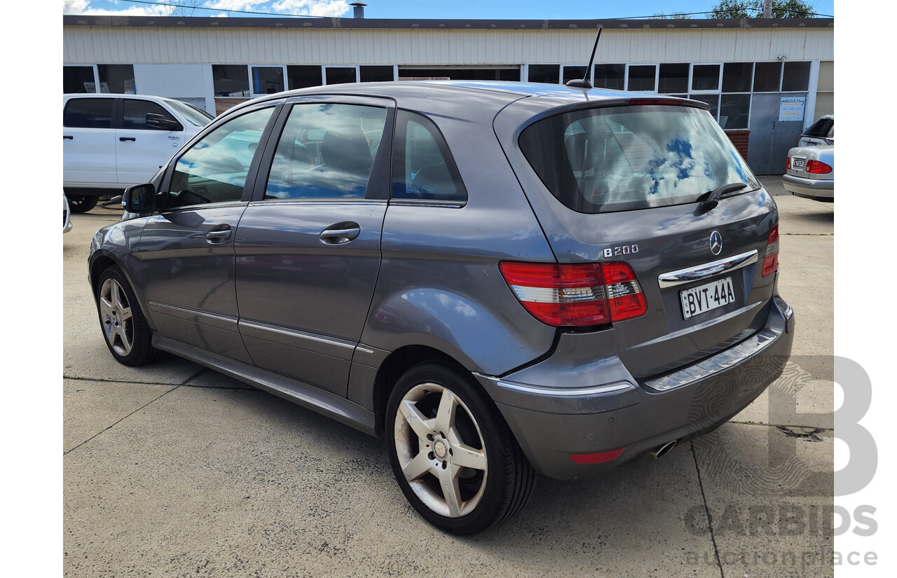 07/2011 Mercedes-Benz B200 245 MY11 5d Hatchback Grey 2.0L