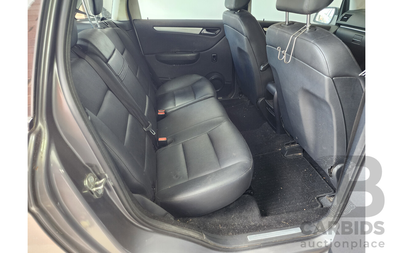 07/2011 Mercedes-Benz B200  245 MY11 5d Hatchback Grey 2.0L