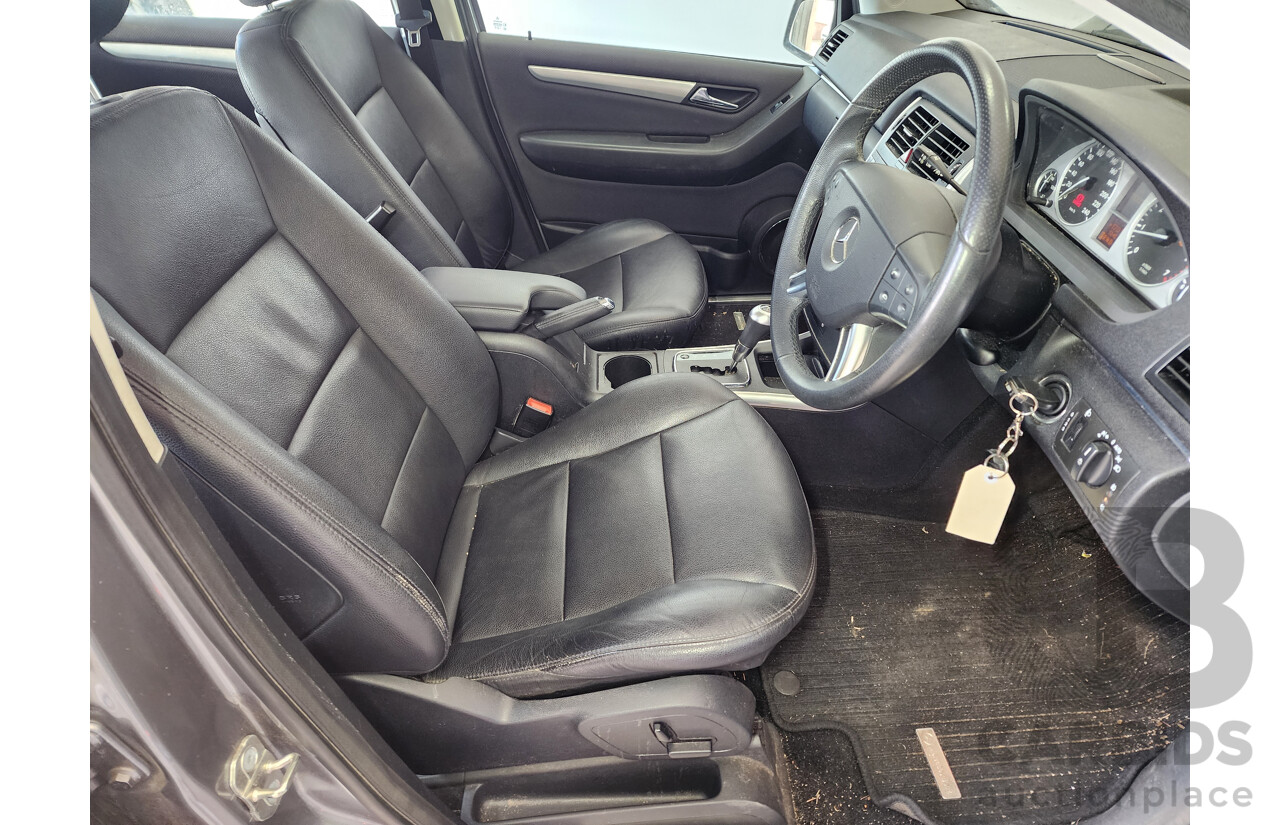 07/2011 Mercedes-Benz B200  245 MY11 5d Hatchback Grey 2.0L