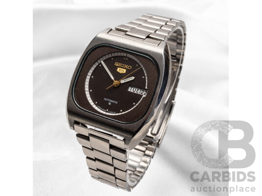Vintage Seiko 5 Automatic Watch - 7009-3171