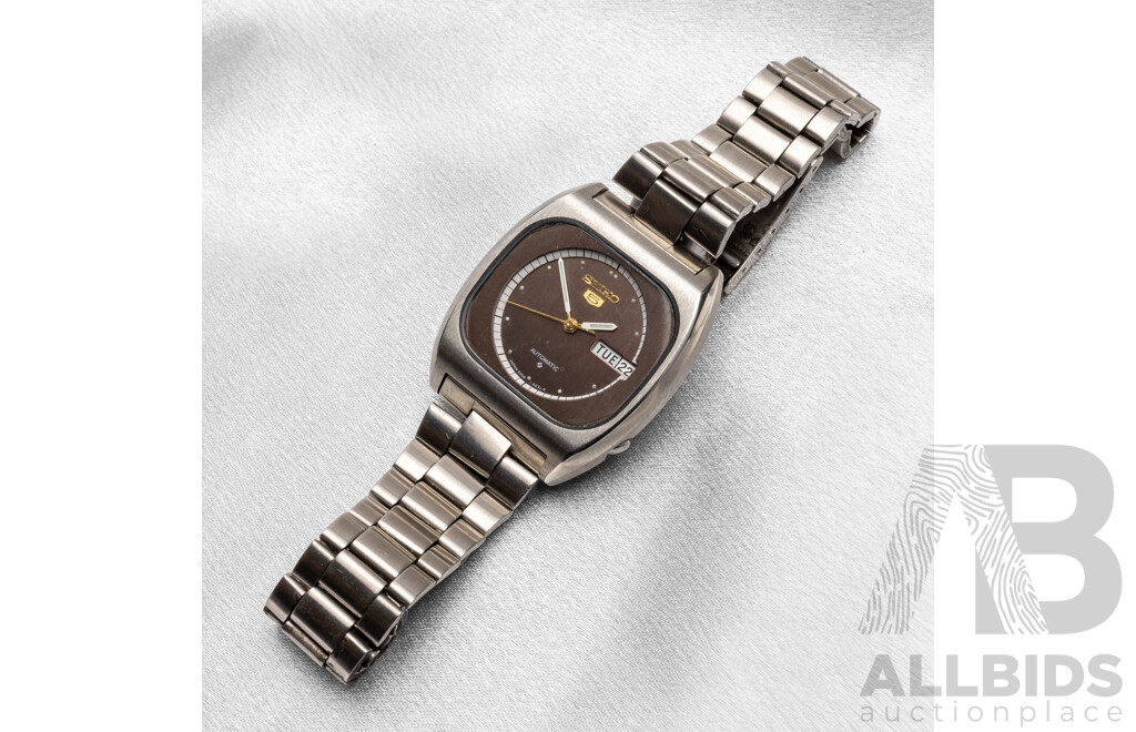 Vintage Seiko 5 Automatic Watch - 7009-3171