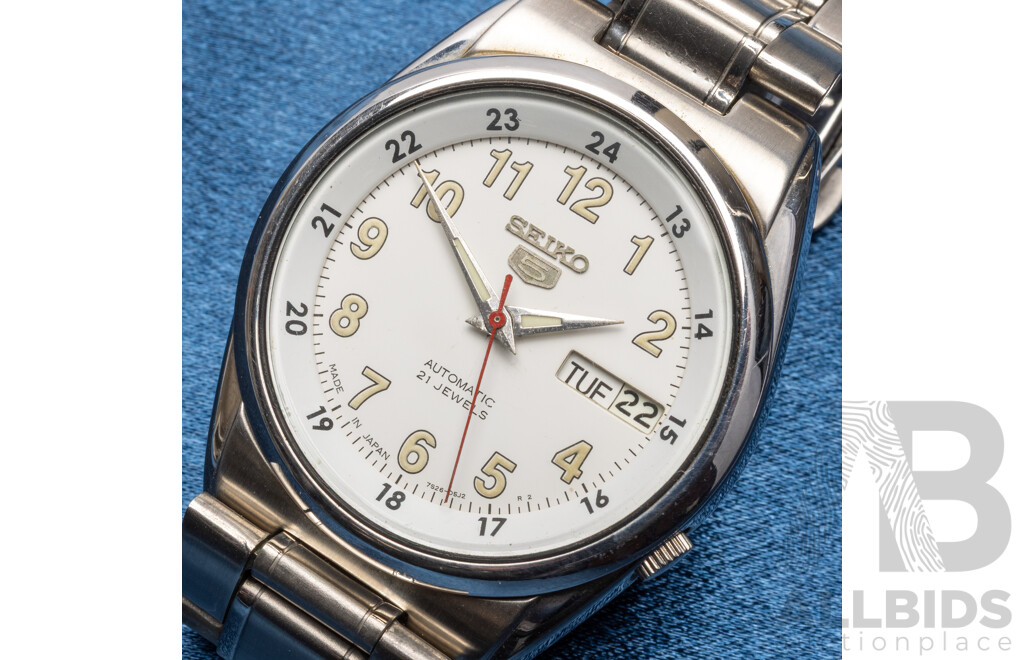 Vintage Seiko 5 White Face Automatic Watch - Ref: 7S26-02C0