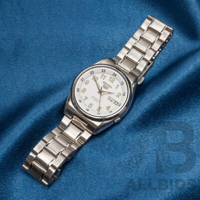 Vintage Seiko 5 White Face Automatic Watch - Ref: 7S26-02C0