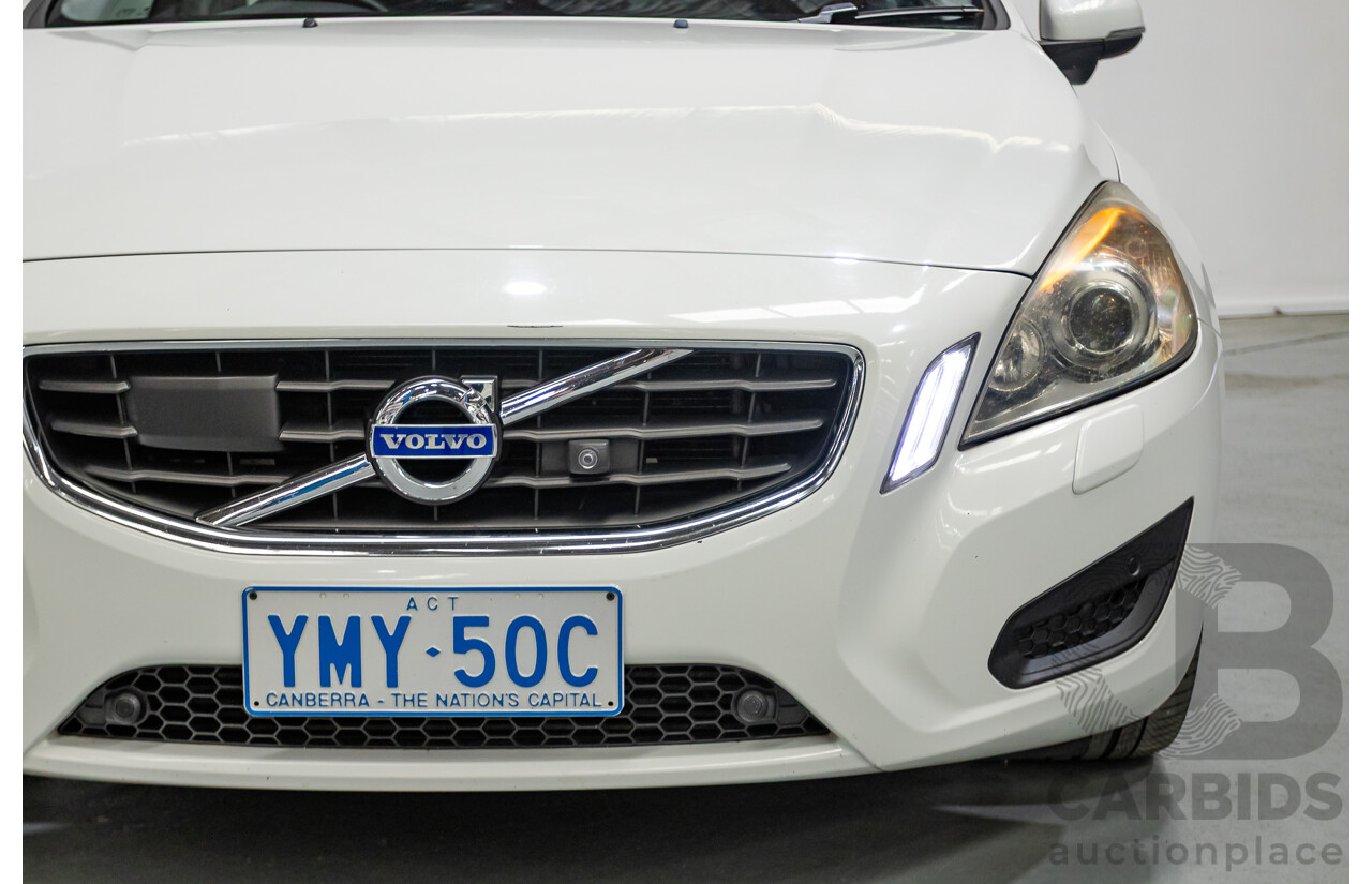 11/2010 Volvo S60 D5 (AWD) F 4d Sedan White Twin Turbo Diesel 2.4L