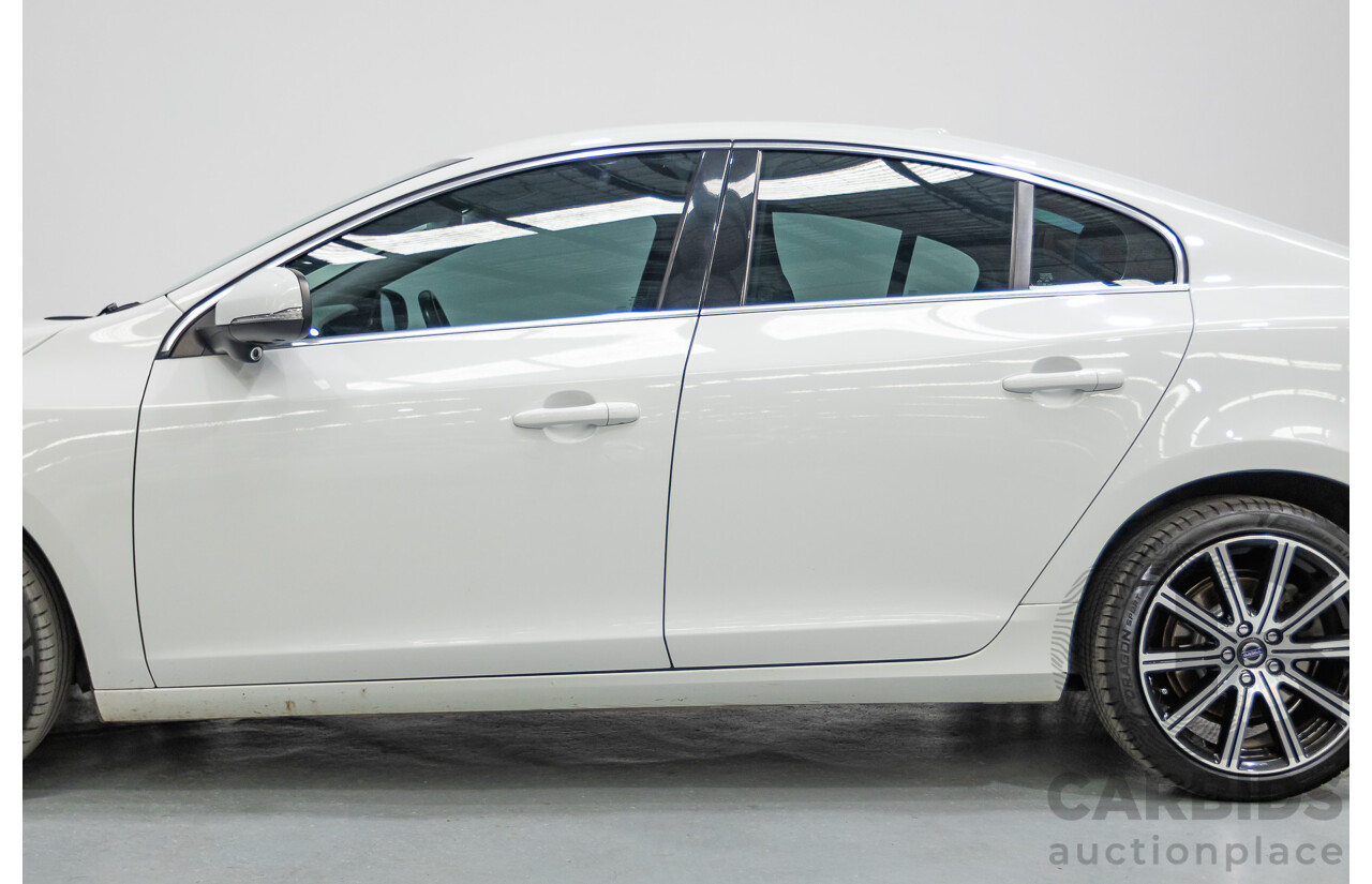 11/2010 Volvo S60 D5 (AWD) F 4d Sedan White Twin Turbo Diesel 2.4L