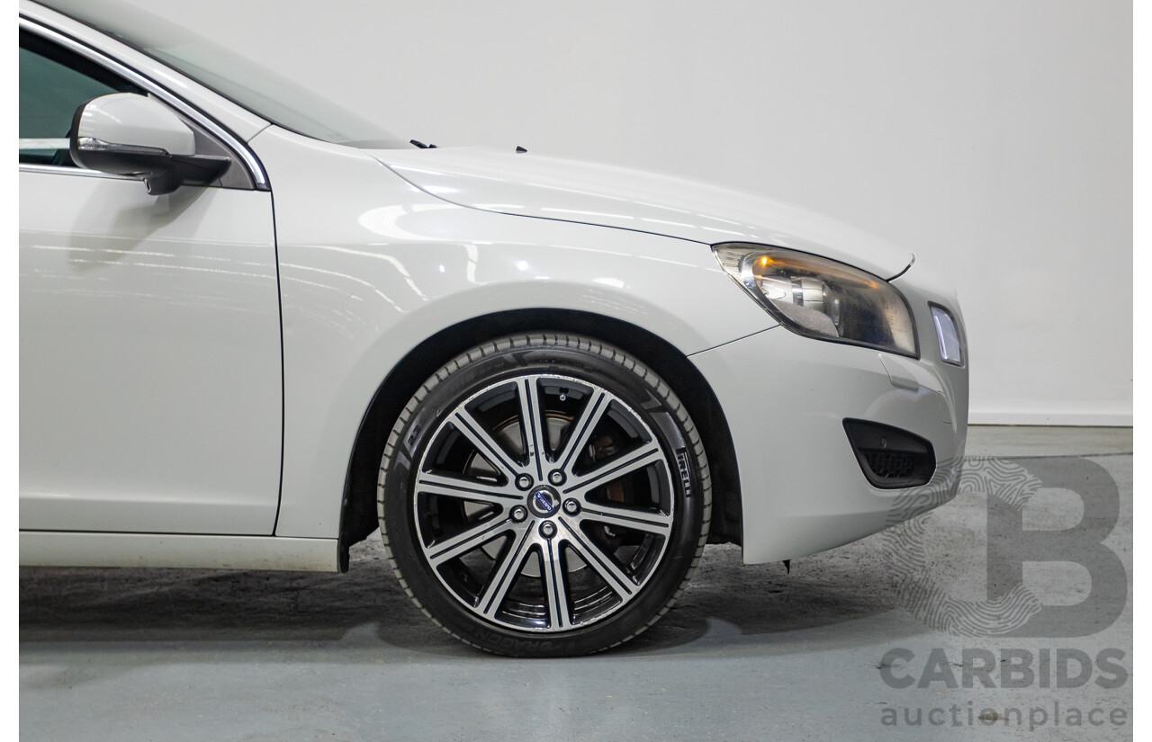 11/2010 Volvo S60 D5 (AWD) F 4d Sedan White Twin Turbo Diesel 2.4L