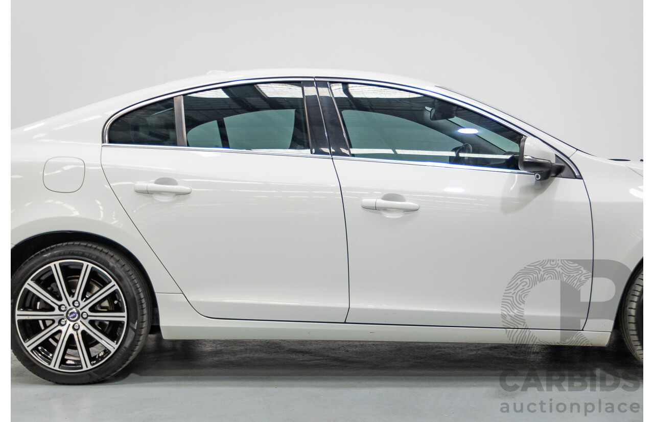 11/2010 Volvo S60 D5 (AWD) F 4d Sedan White Twin Turbo Diesel 2.4L