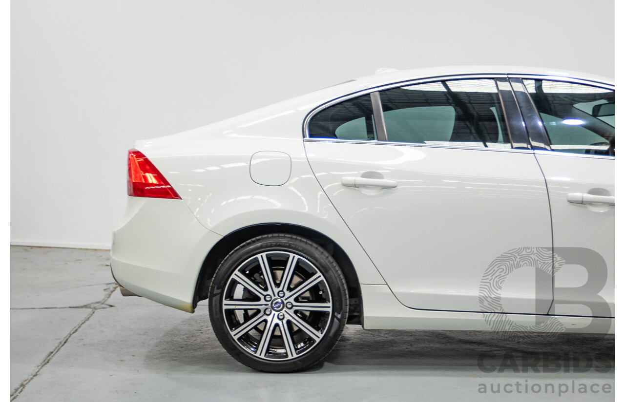 11/2010 Volvo S60 D5 (AWD) F 4d Sedan White Twin Turbo Diesel 2.4L