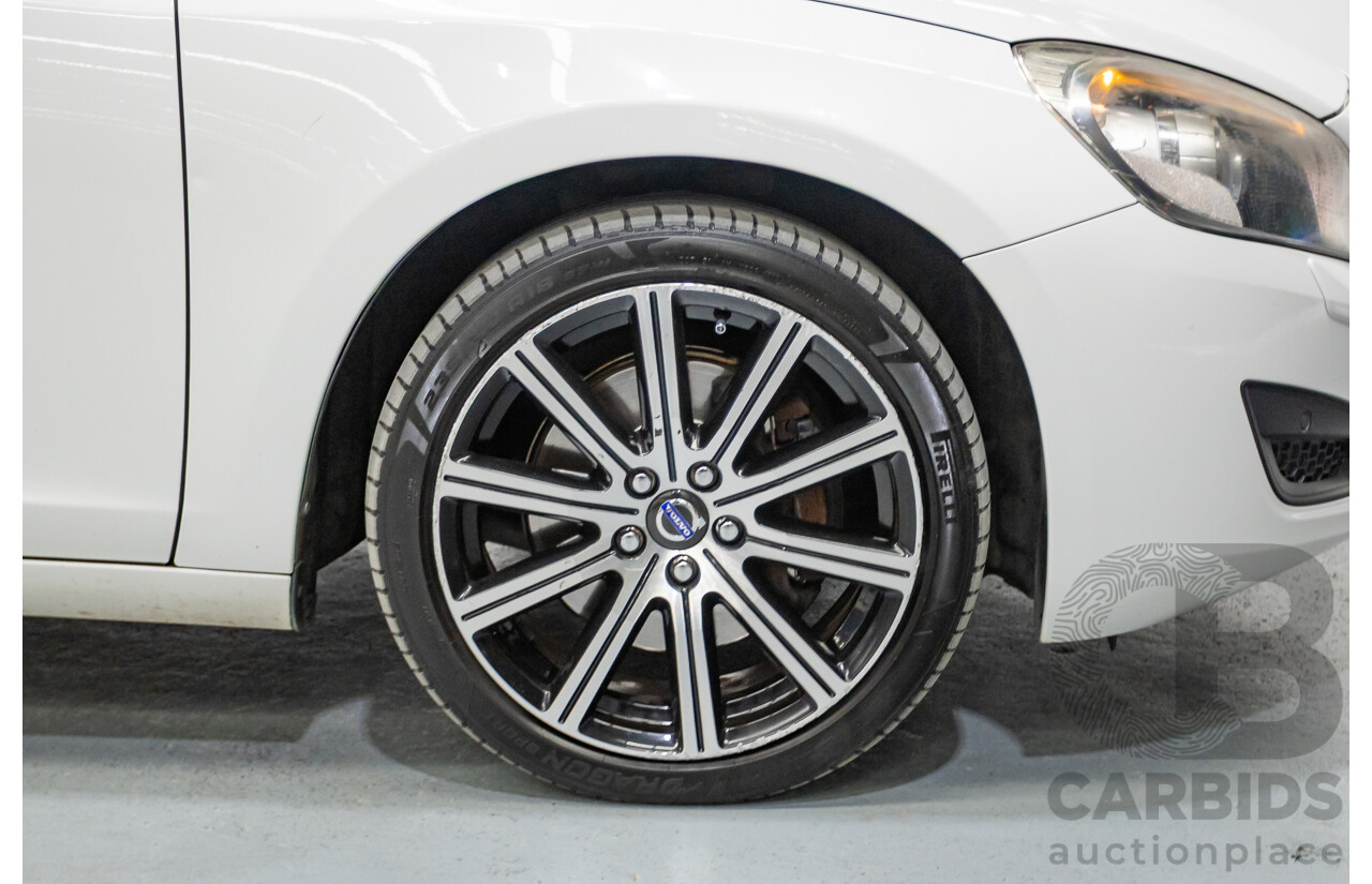 11/2010 Volvo S60 D5 (AWD) F 4d Sedan White Twin Turbo Diesel 2.4L