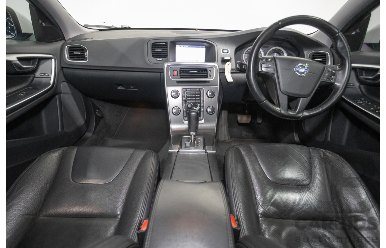 11/2010 Volvo S60 D5 (AWD) F 4d Sedan White Twin Turbo Diesel 2.4L