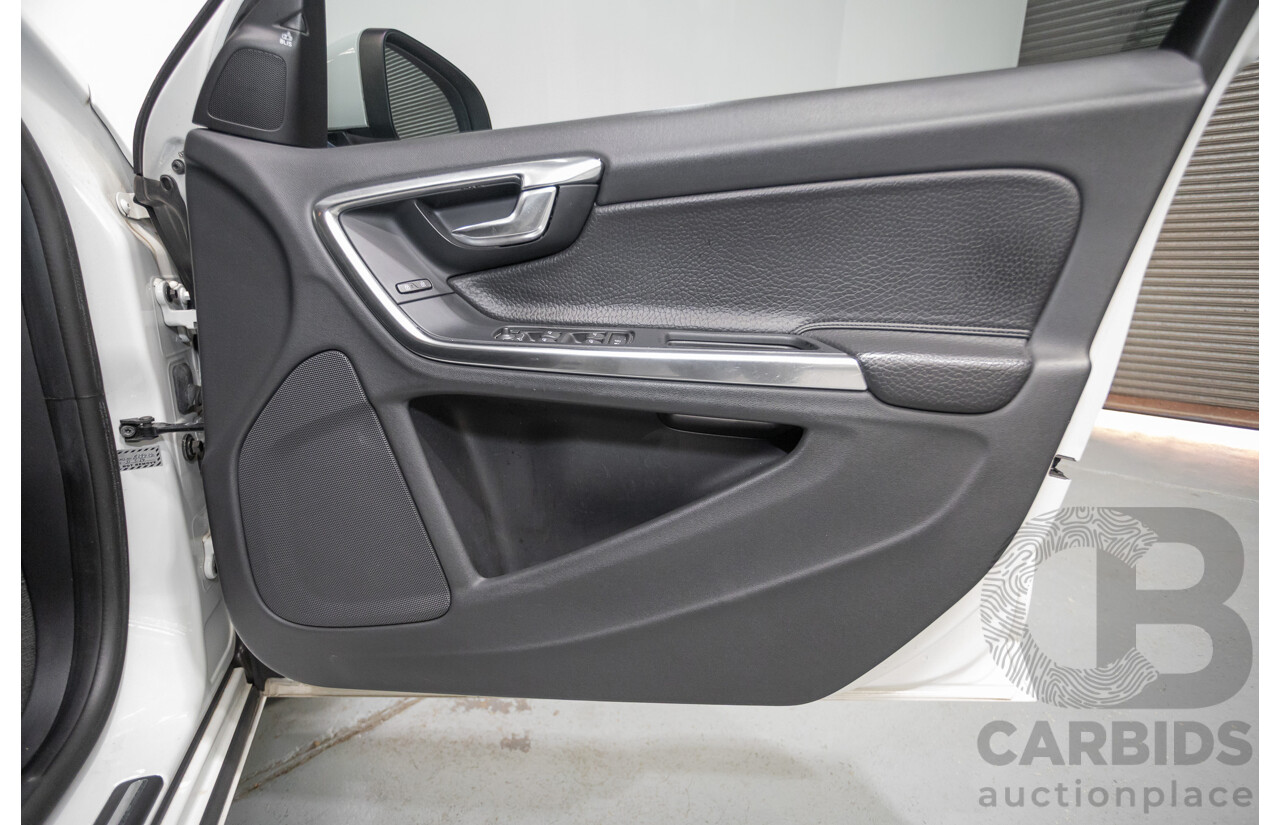 11/2010 Volvo S60 D5 (AWD) F 4d Sedan White Twin Turbo Diesel 2.4L