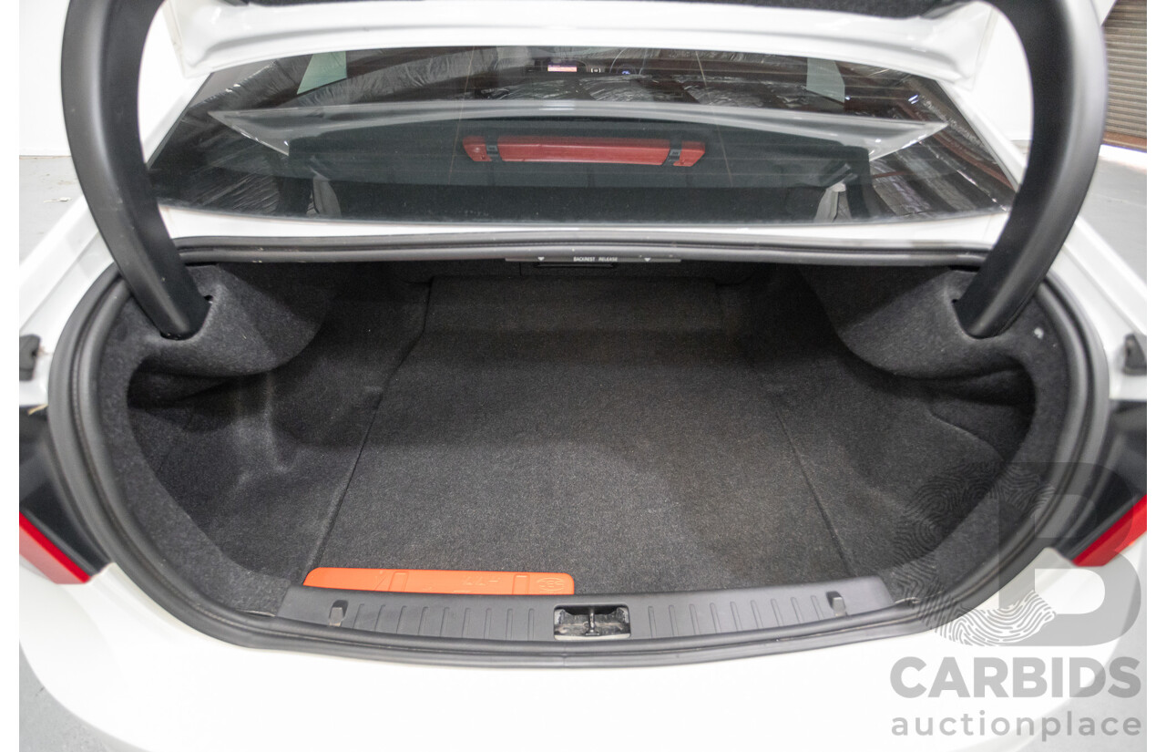 11/2010 Volvo S60 D5 (AWD) F 4d Sedan White Twin Turbo Diesel 2.4L