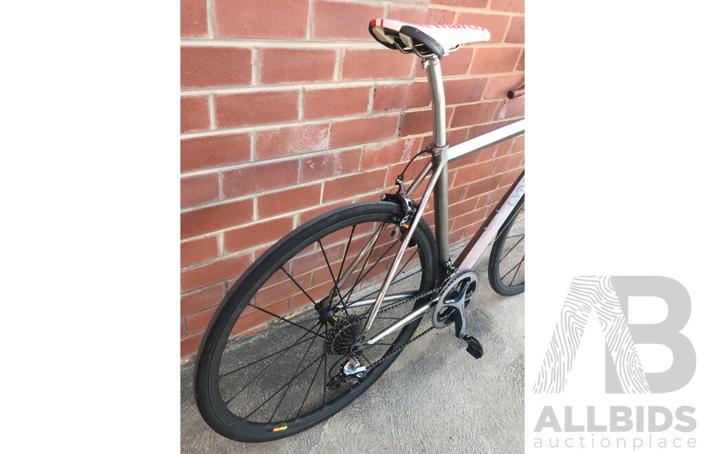 Lynskey Titanium R450 11 Speed Road Bike