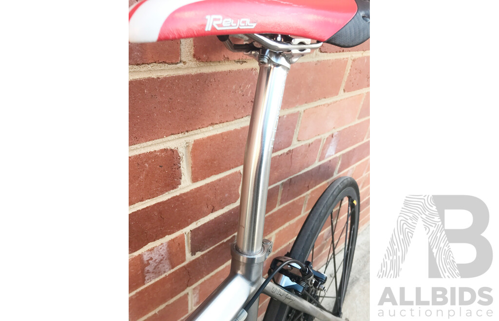 Lynskey Titanium R450 11 Speed Road Bike
