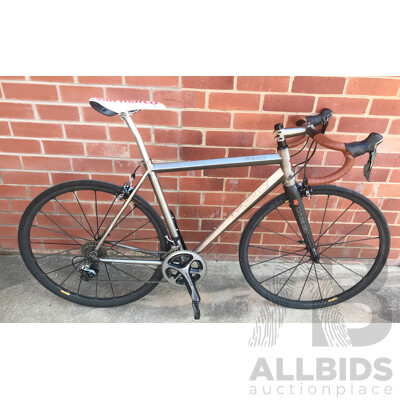 Lynskey Titanium R450 11 Speed Road Bike