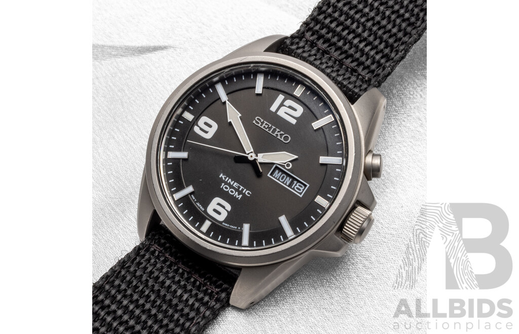 Seiko Kinetic Automatic Black Face Watch - Ref: 5M83-0AA0