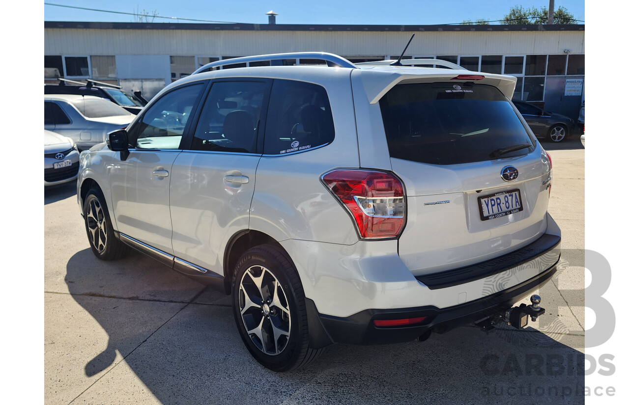 10/2014 Subaru Forester 2.0xt Premium MY14 4d Wagon White 2.0L