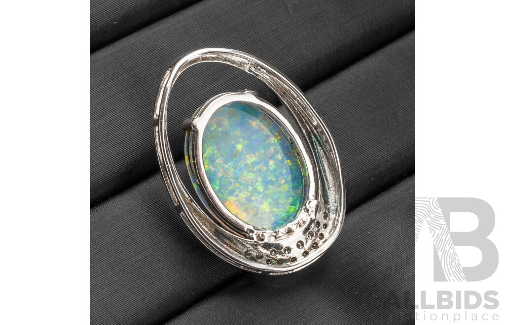 925 Sterling Silver Pendant with Opal & Cubic Zirconias - 2.58gms