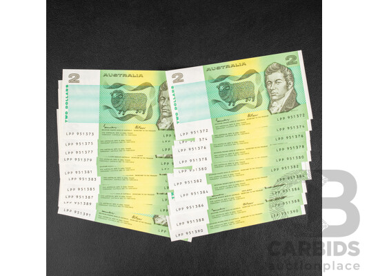 Forty Australian 1985 UNC Two Dollar Notes, R89 Johnston/Fraser Consecutive LPP 951372 - LPP 951411
