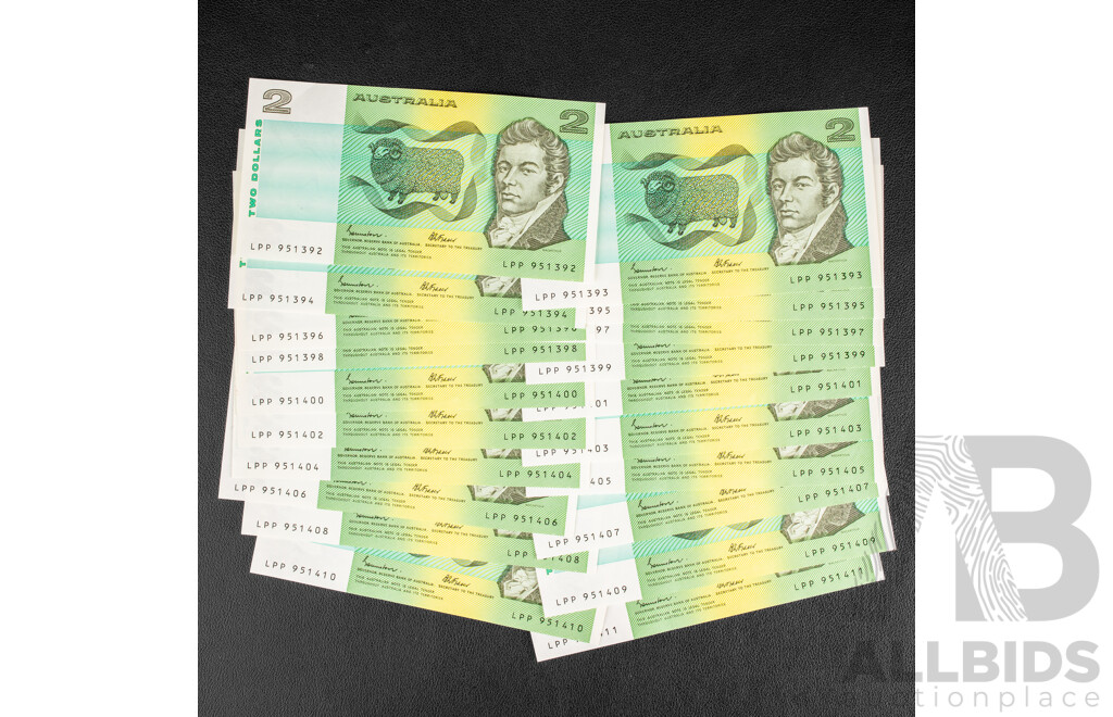 Forty Australian 1985 UNC Two Dollar Notes, R89 Johnston/Fraser Consecutive LPP 951372 - LPP 951411