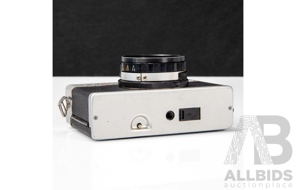 Ricoh 35 ZF 35mm Film Camera with Rikenon 40mm F2.8 Lens