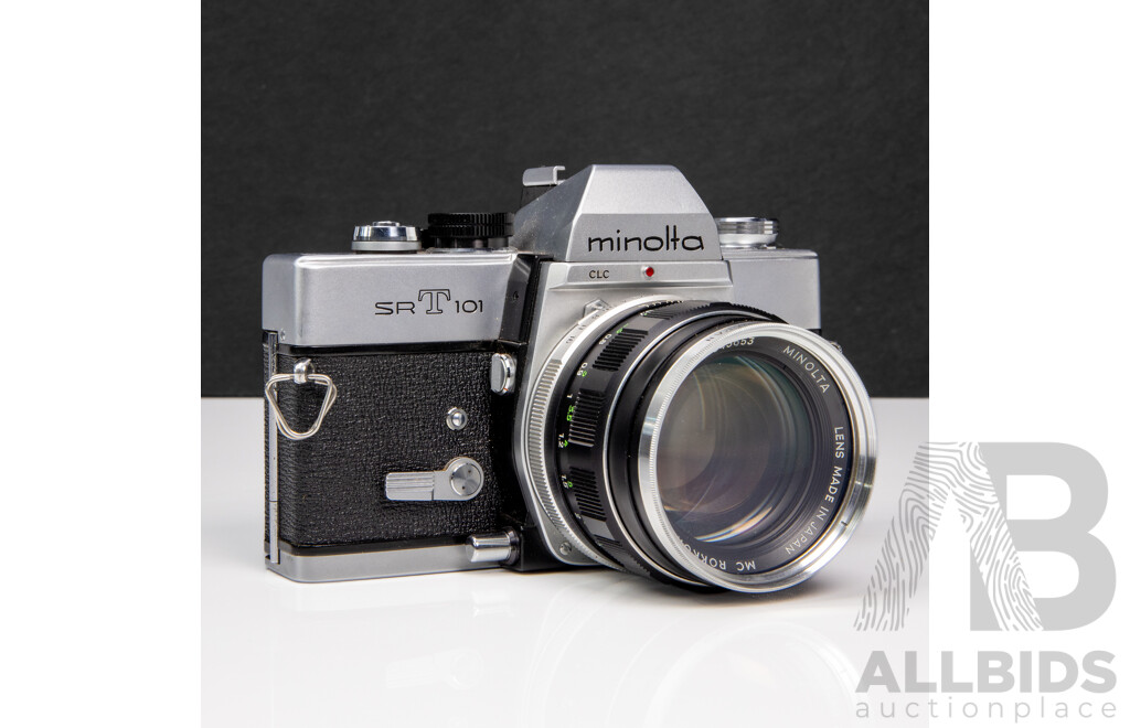 Vintage Minolta SRT 101 35mm SLR Film Camera in Leatherette Case