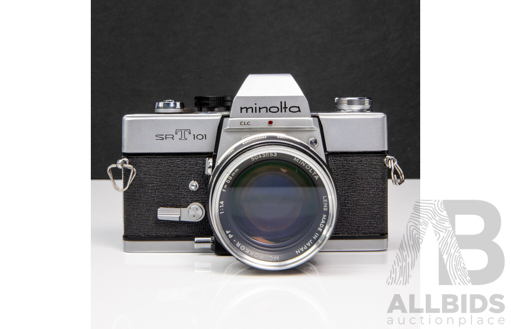 Vintage Minolta SRT 101 35mm SLR Film Camera in Leatherette Case