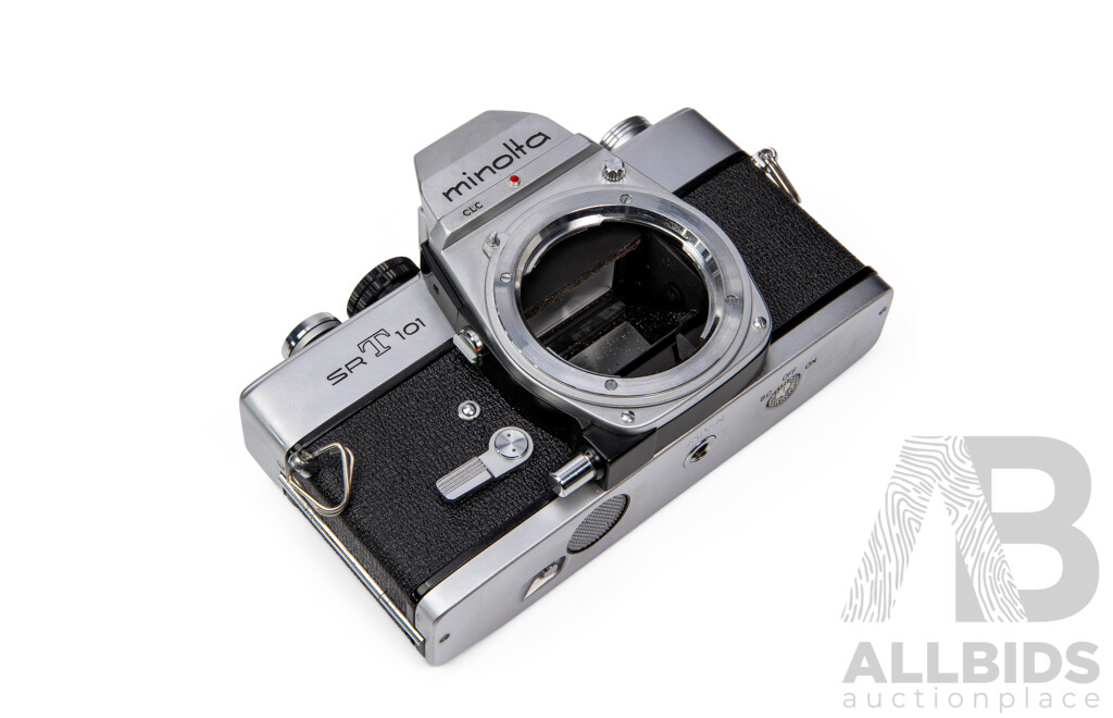 Vintage Minolta SRT 101 35mm SLR Film Camera in Leatherette Case
