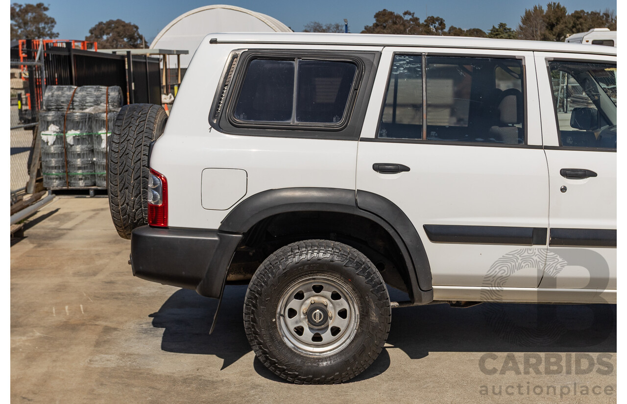 01/2004 Nissan Patrol DX (4x4) GU III 4D Wagon White Turbo Diesel 3.0L