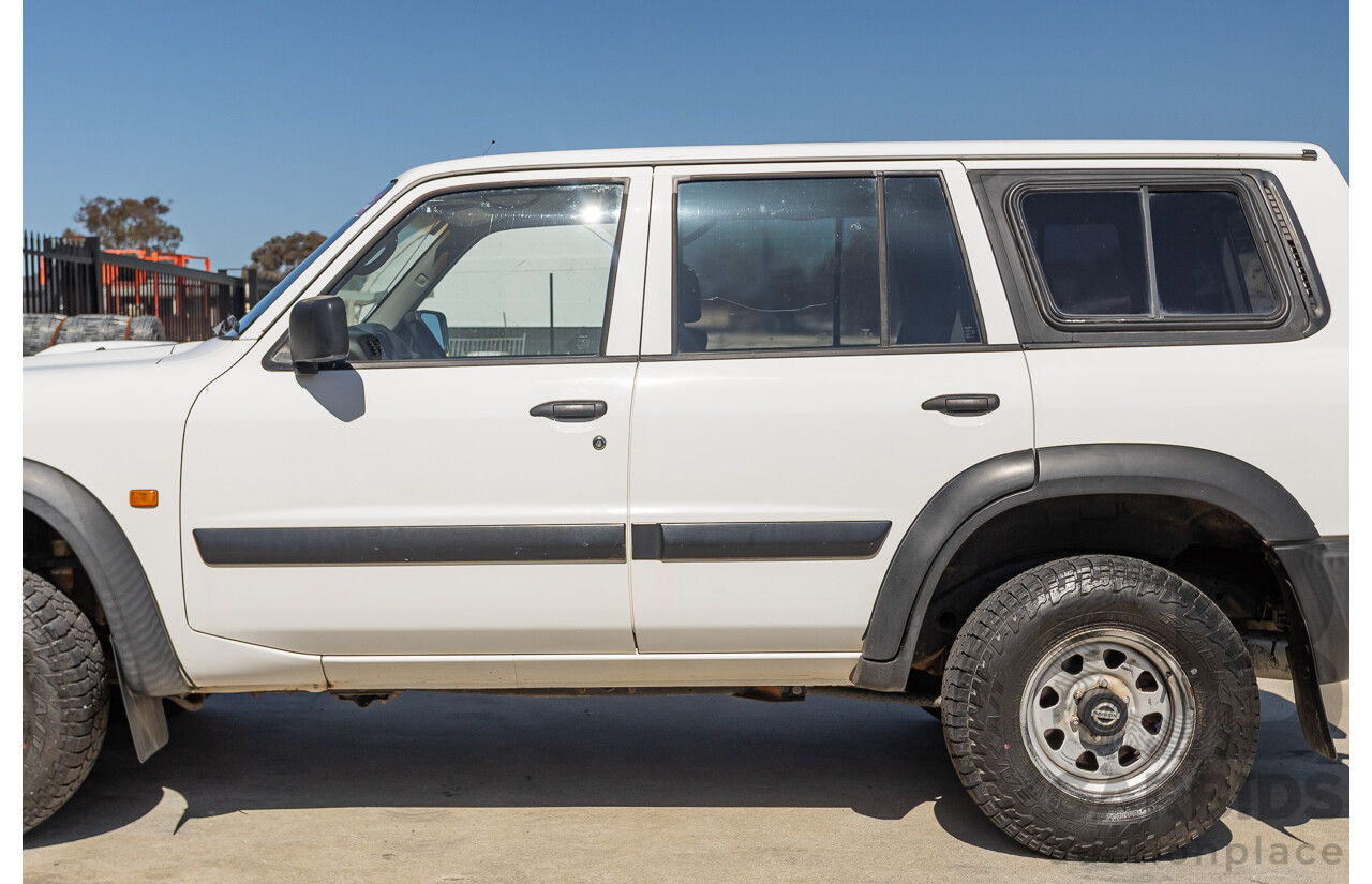 01/2004 Nissan Patrol DX (4x4) GU III 4D Wagon White Turbo Diesel 3.0L