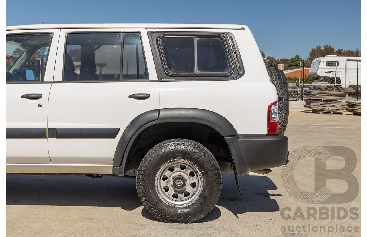 01/2004 Nissan Patrol DX (4x4) GU III 4D Wagon White Turbo Diesel 3.0L