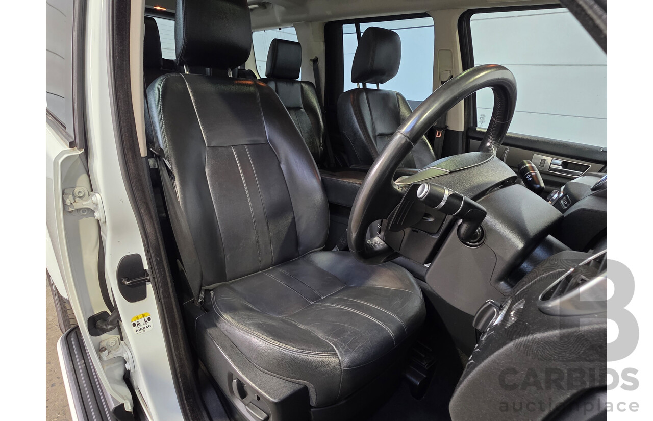 05/2015 Land Rover Discovery 3.0 SCV6 SE 4x4 MY16 4d Wagon White 3.0L