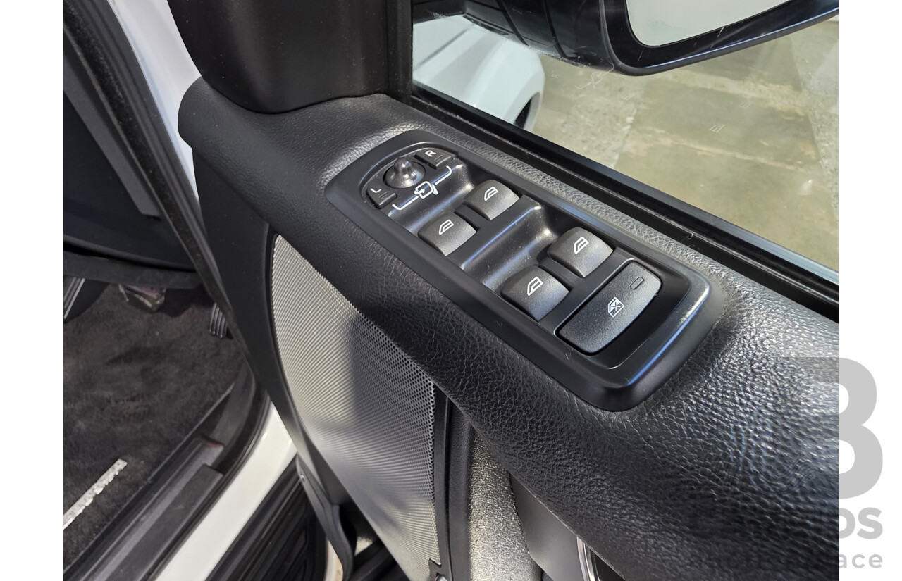 05/2015 Land Rover Discovery 3.0 SCV6 SE 4x4 MY16 4d Wagon White 3.0L