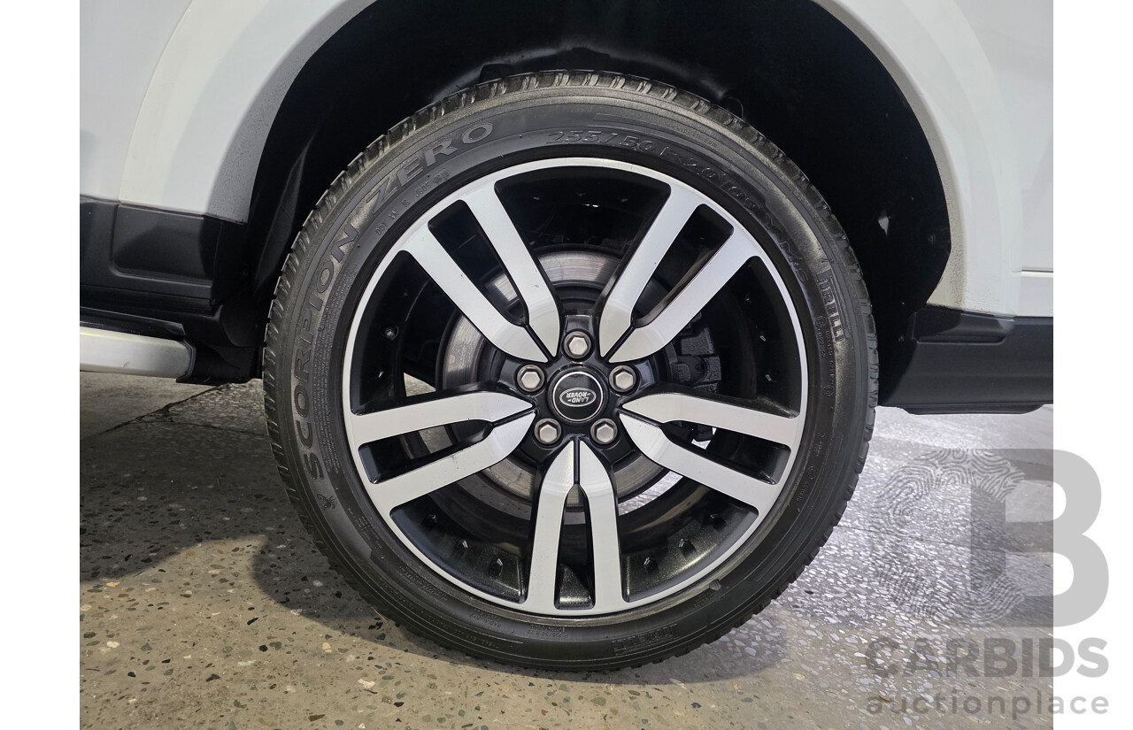 05/2015 Land Rover Discovery 3.0 SCV6 SE 4x4 MY16 4d Wagon White 3.0L