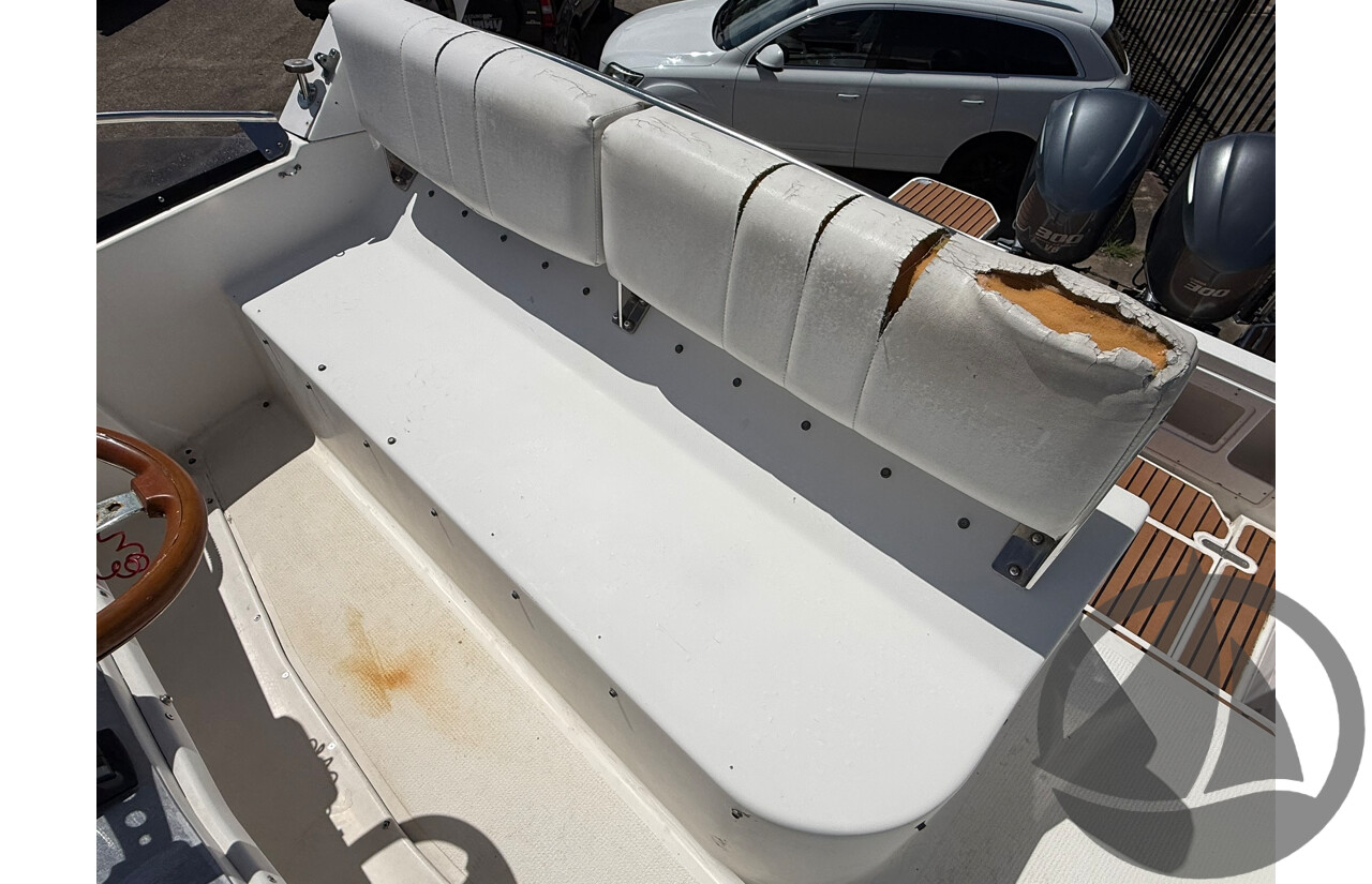 NO RESERVE | 1997 Fastlane 30 Flybridge, Twin Yamaha 300HP Four-Stroke Outboards
