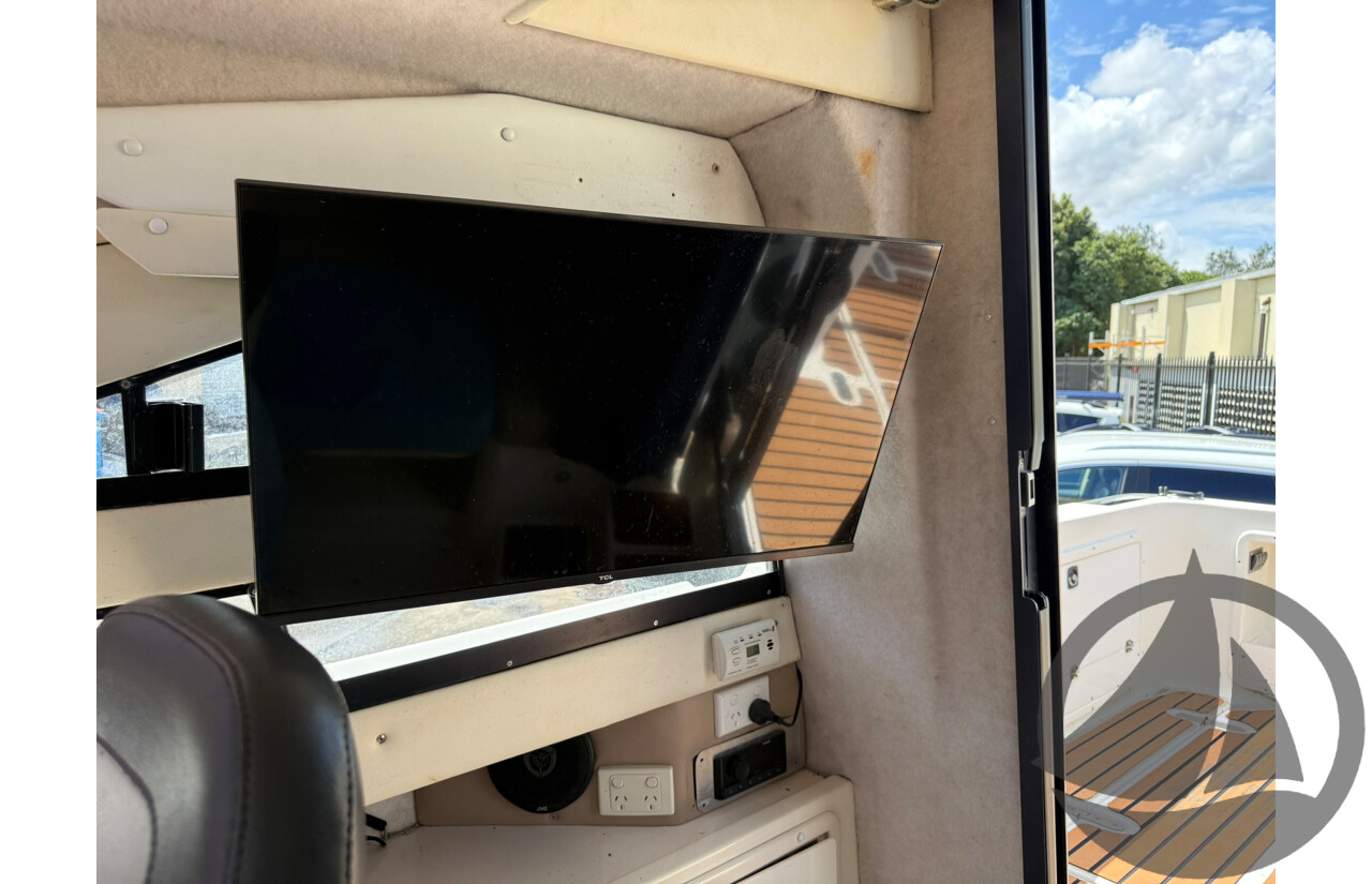 NO RESERVE | 1997 Fastlane 30 Flybridge, Twin Yamaha 300HP Four-Stroke Outboards