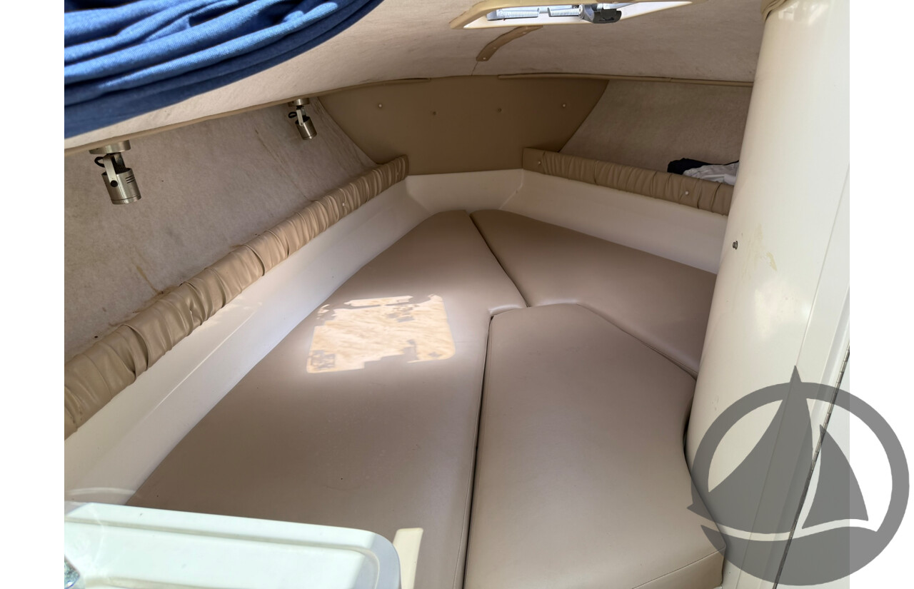 NO RESERVE | 1997 Fastlane 30 Flybridge, Twin Yamaha 300HP Four-Stroke Outboards