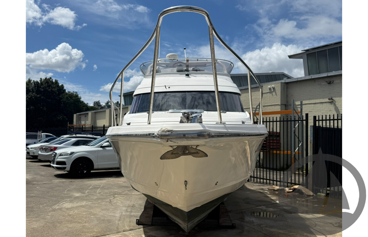 NO RESERVE | 1997 Fastlane 30 Flybridge, Twin Yamaha 300HP Four-Stroke Outboards