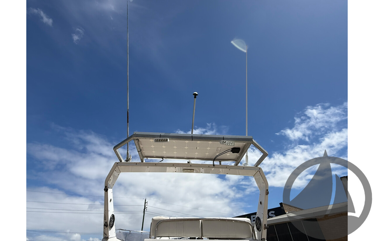 NO RESERVE | 1997 Fastlane 30 Flybridge, Twin Yamaha 300HP Four-Stroke Outboards