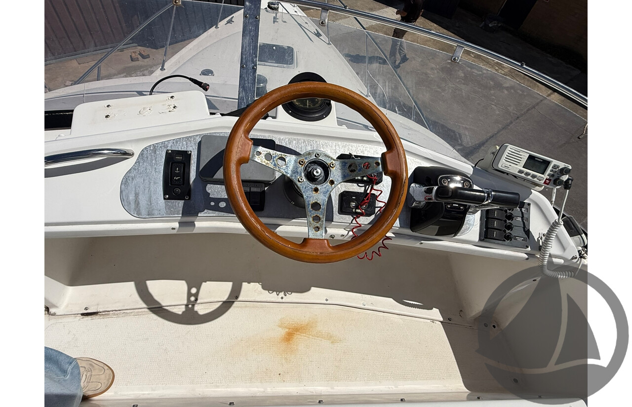 NO RESERVE | 1997 Fastlane 30 Flybridge, Twin Yamaha 300HP Four-Stroke Outboards