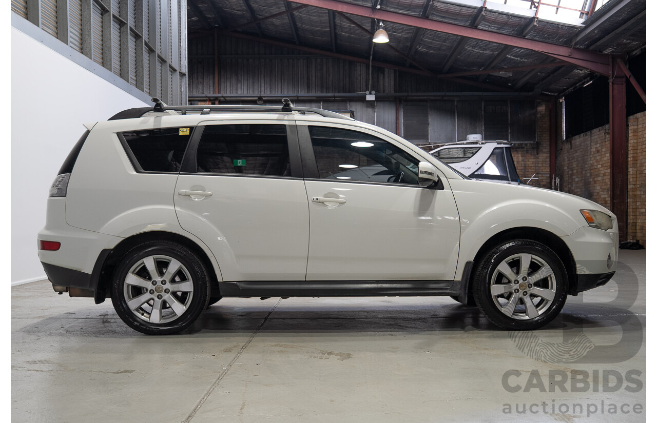 03/2012 Mitsubishi Outlander XLS (4x4) ZH MY12 4d Wagon White 2.4L