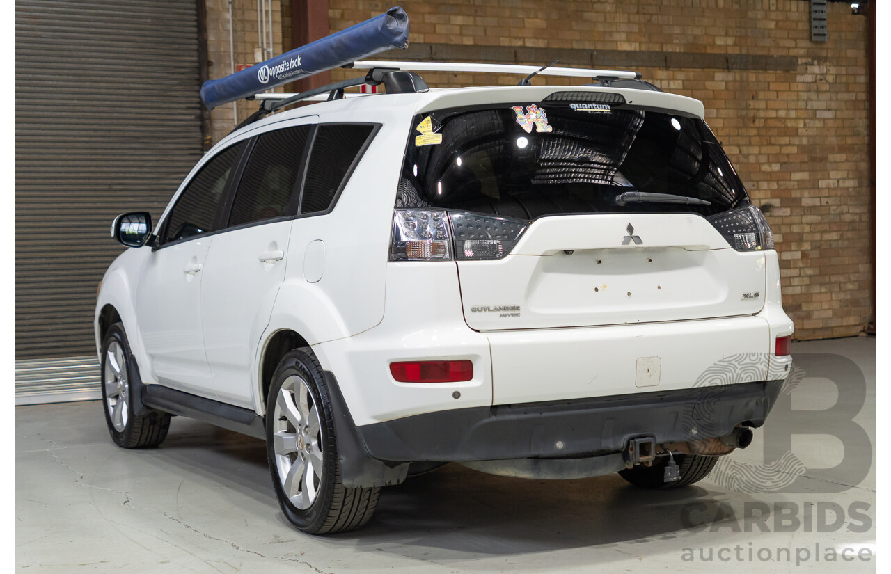 03/2012 Mitsubishi Outlander XLS (4x4) ZH MY12 4d Wagon White 2.4L