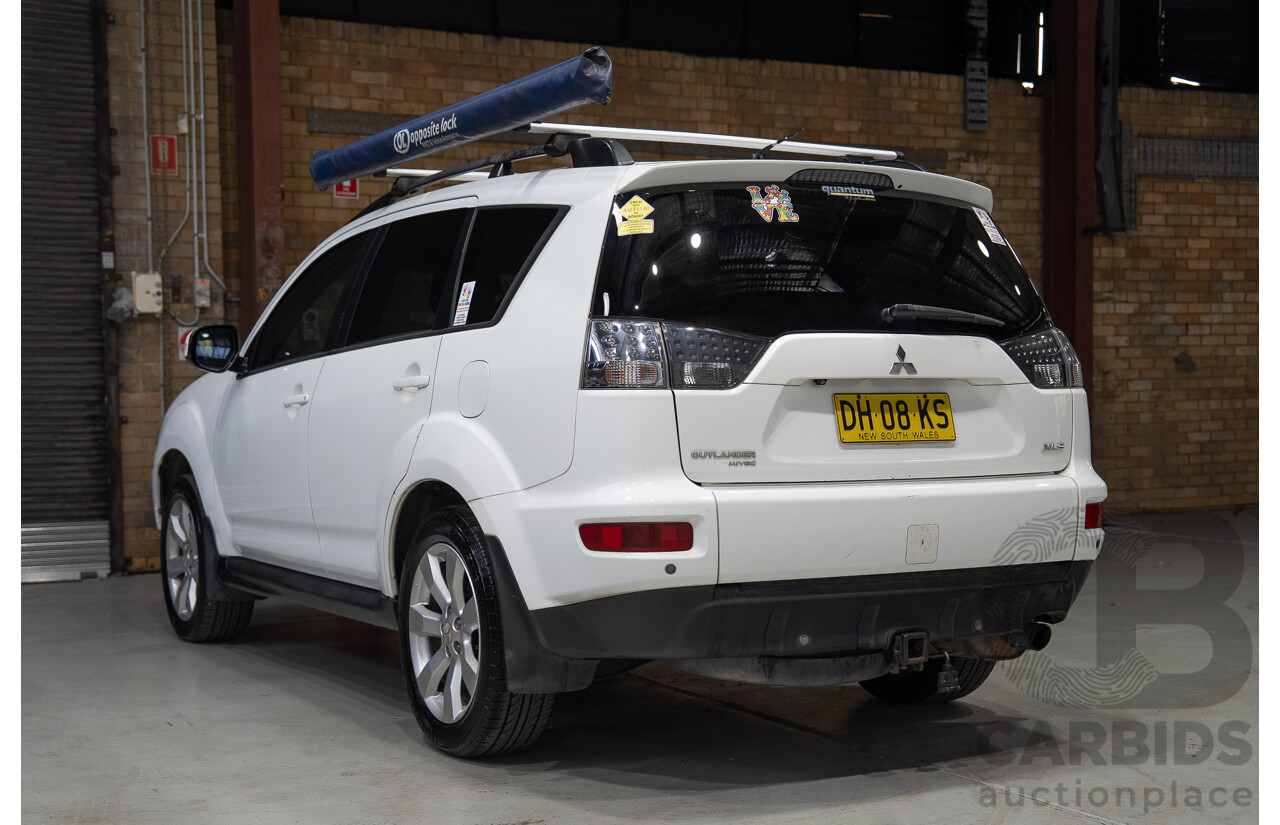 03/2012 Mitsubishi Outlander XLS (4x4) ZH MY12 4d Wagon White 2.4L