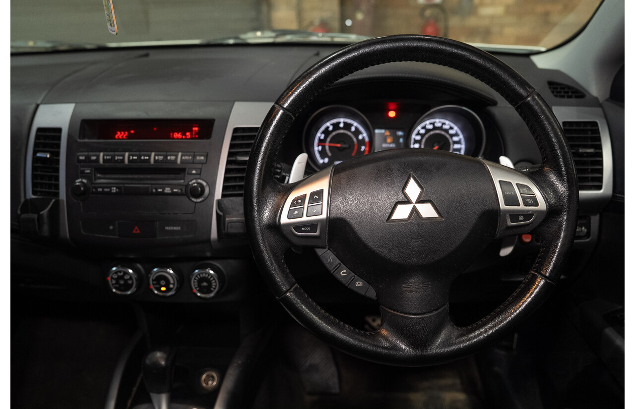 03/2012 Mitsubishi Outlander XLS (4x4) ZH MY12 4d Wagon White 2.4L