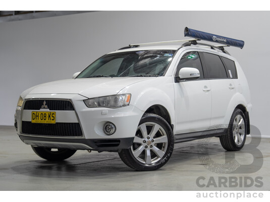 03/2012 Mitsubishi Outlander XLS (4x4) ZH MY12 4d Wagon White 2.4L