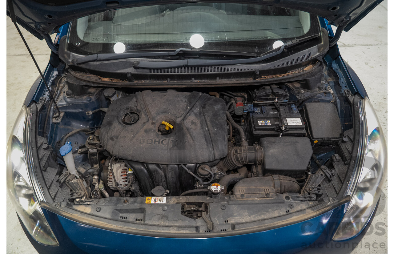02/2014 Hyundai I30 Trophy GD MY14 5d Hatchback Blue 1.8L