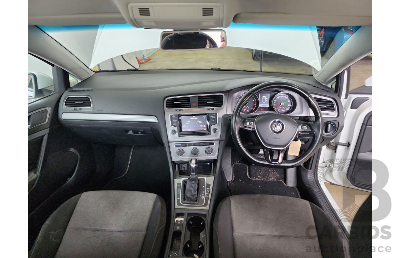 07/2014 Volkswagen Golf 90 TSI AU MY14 5d Hatchback White 1.4L