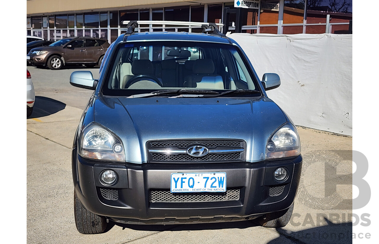 10/2004 Hyundai Tucson 4d Wagon Blue V6 2.7L
