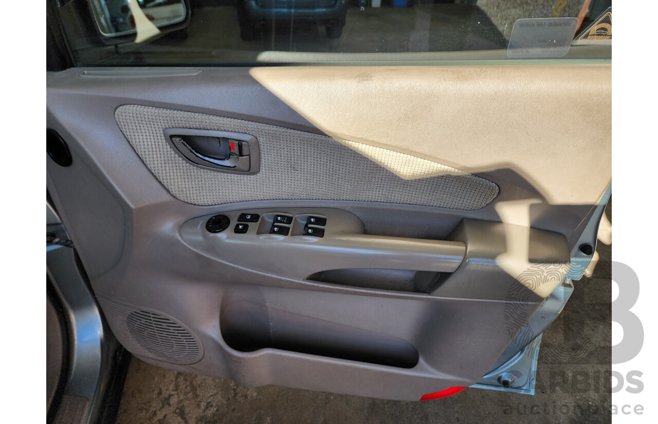 10/2004 Hyundai Tucson 4d Wagon Blue V6 2.7L